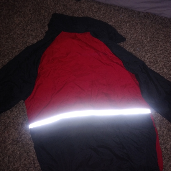 Windbreaker - Picture 5 of 5